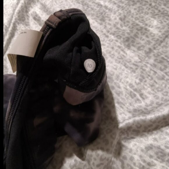 Lululemon Sports Bra Women’s Size 10 Tie Dye No Padding Athletic - Picture 7 of 7